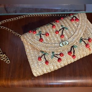 Vintage style woven purse